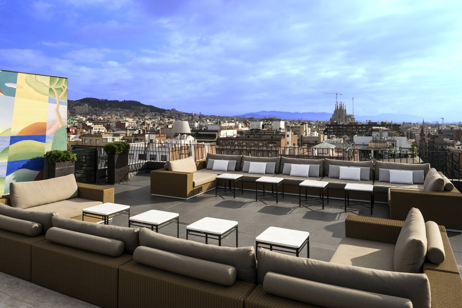 10. Bar Terraza La Dolce Vitae, Majestic Hotel & Spa || Barcelona, Spain