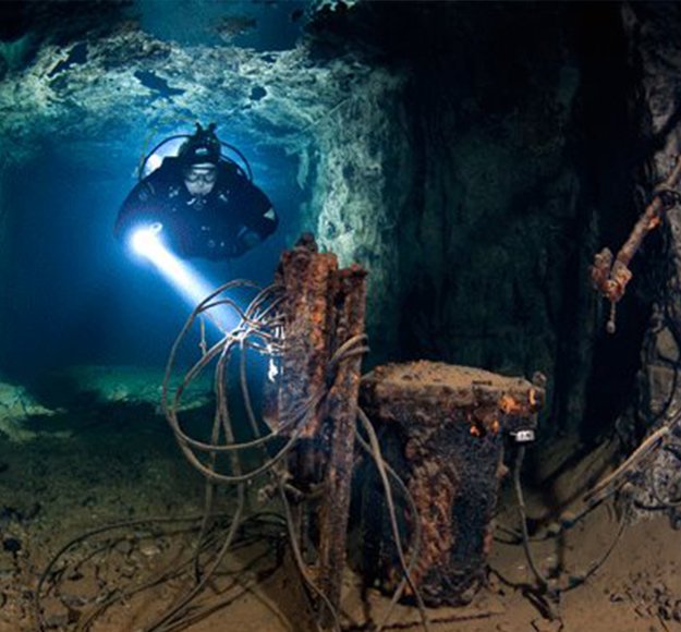 Bonne Terre Mine diving