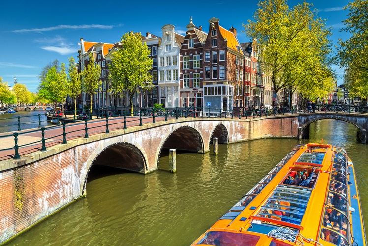 amsterdam canal cruise